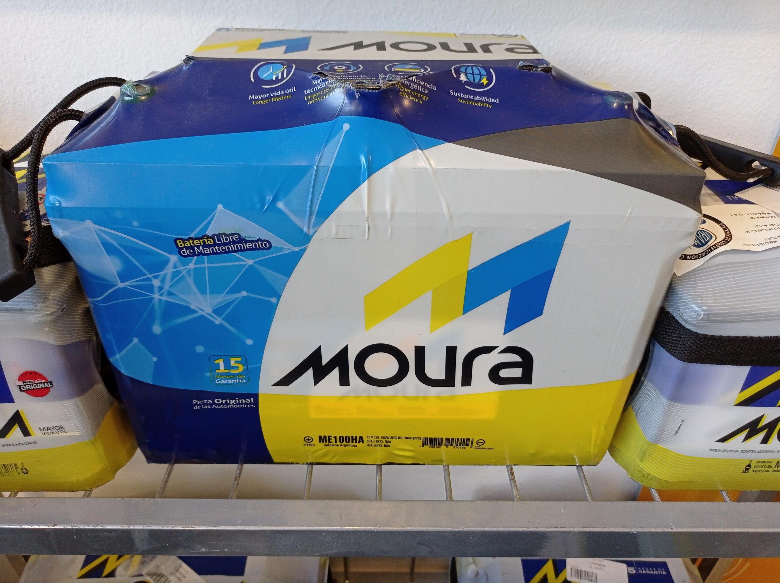 Instalación certificada de batería Calcio-Calcio con herramientas especializadas