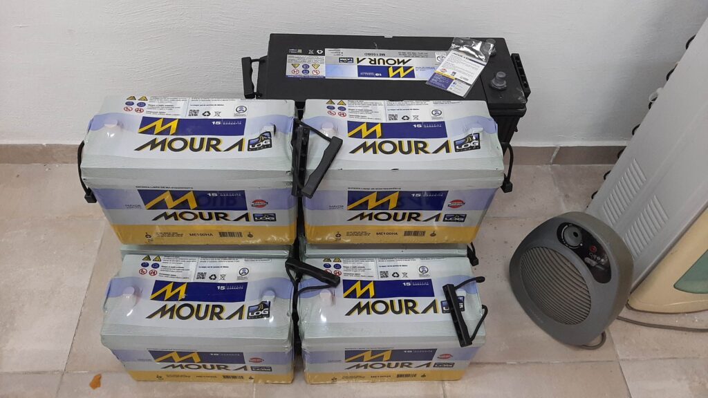 Baterías Moura LOG en depósito mayorista — Baterías Peiró Córdoba