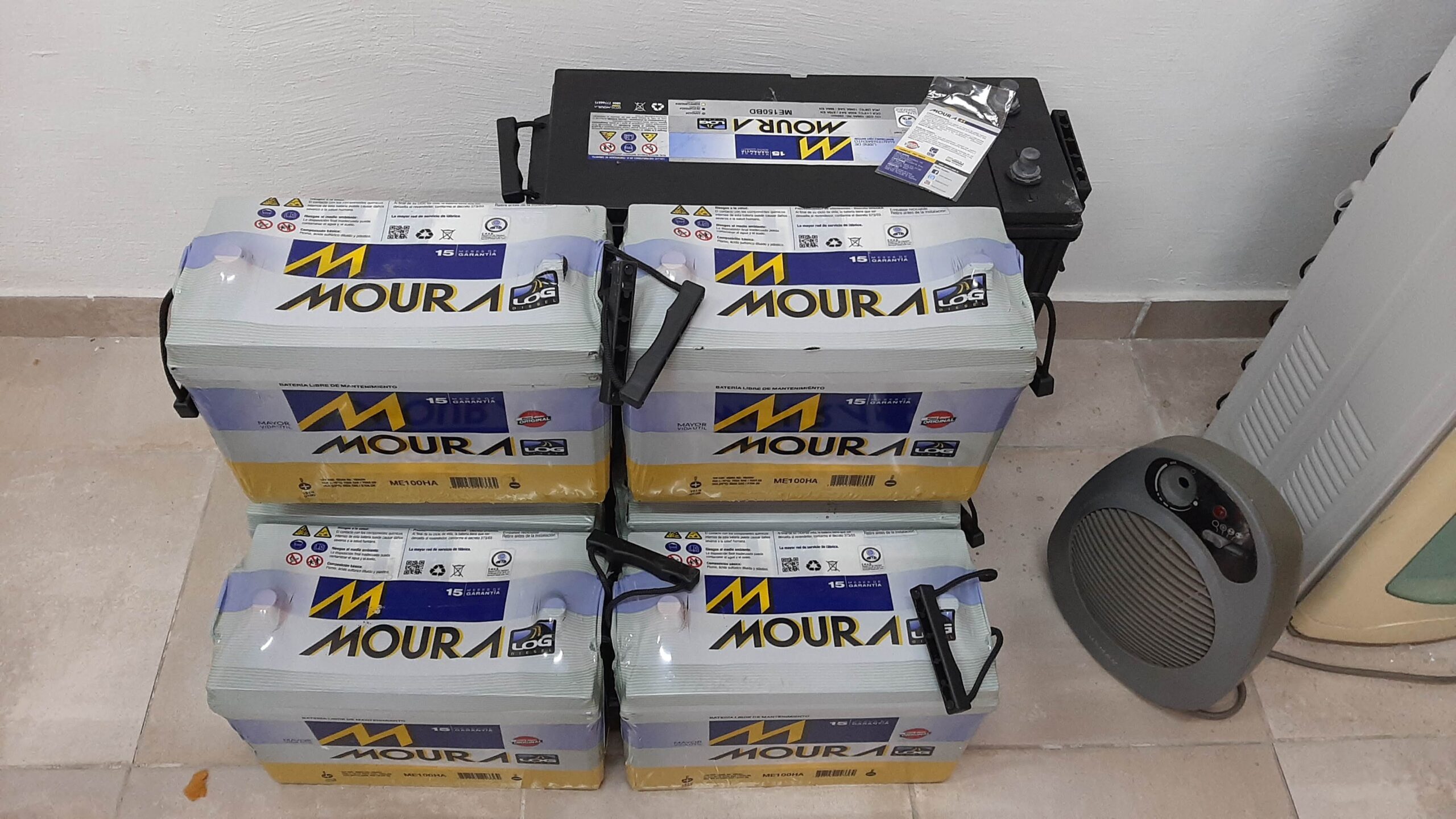 Stock baterías Moura LOG para distribución mayorista Baterías Peiró Córdoba