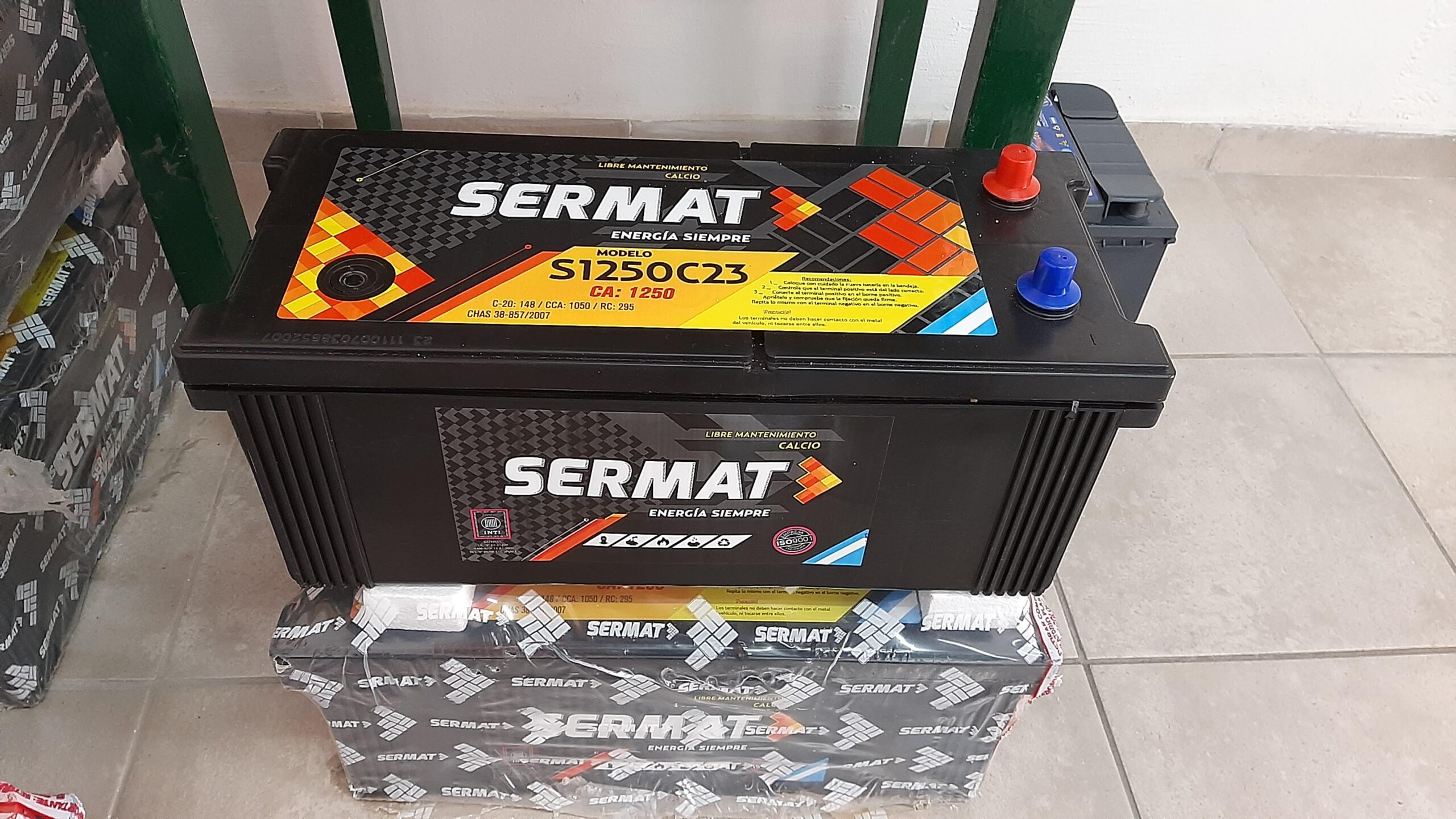 Stock de baterías Moura y Sermat en sucursal Sacanta Ruta 13 Córdoba